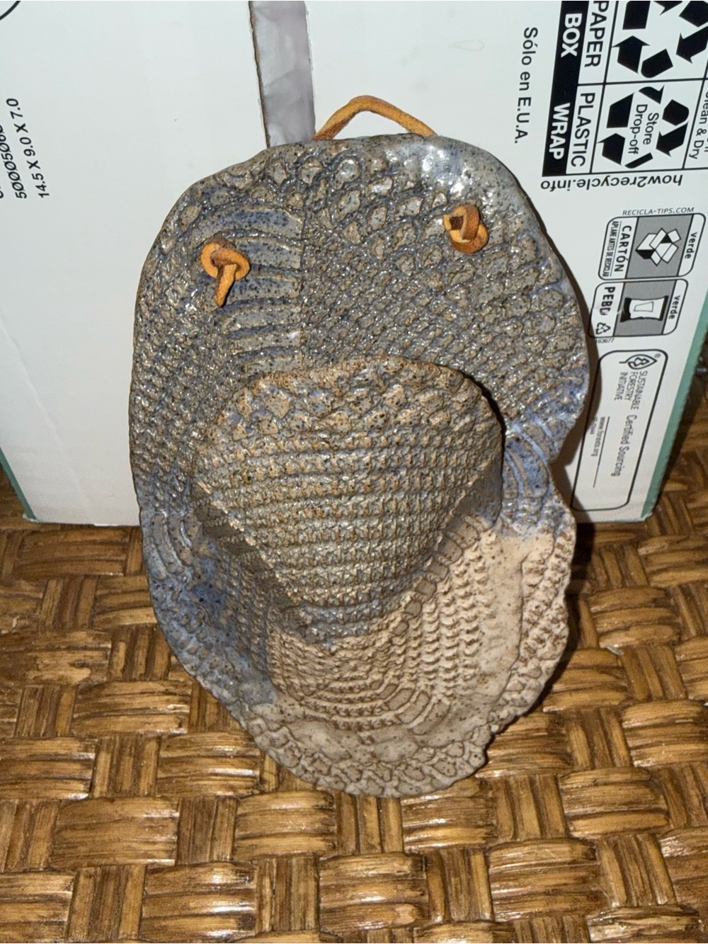 Vintage wall pocket pottery - Picture 3 of 7